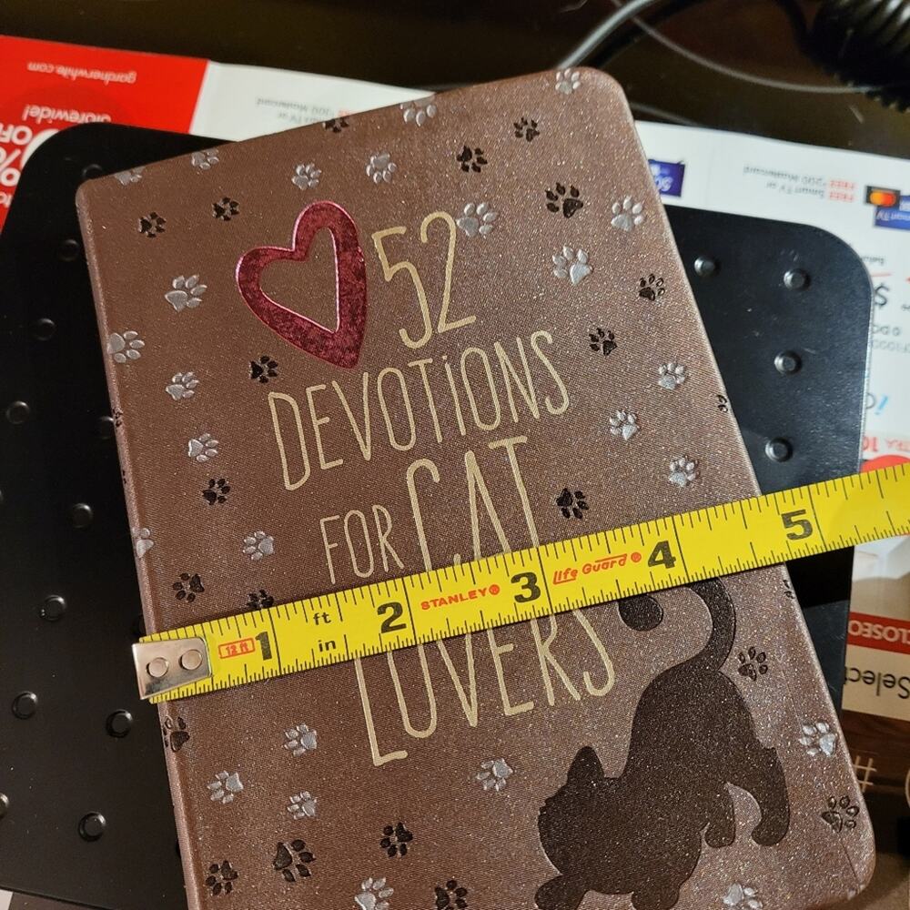 52 Devotions for Cat Lovers Book with Ribbon Bookmark - Picture 14 of 14